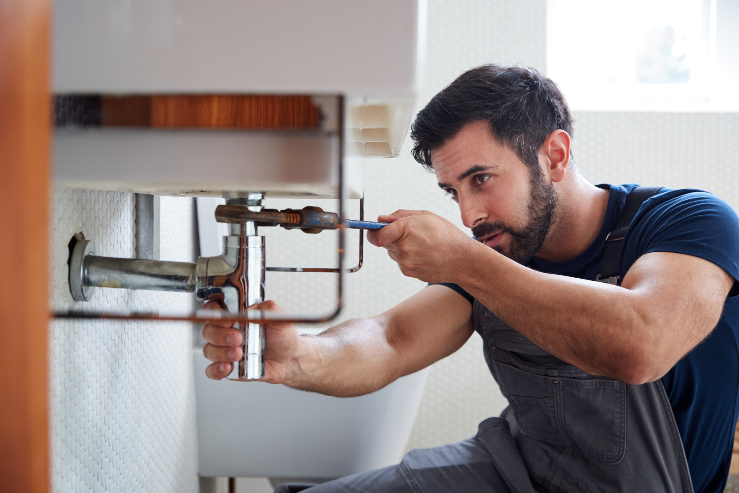 professional, qualified local plumbers, PLUMBING MAINTENANCE, Drainage Cleaning, Leaky Pipes, Dripping Faucet, sewer Repairs, Low Water Pressure, Running Toilet