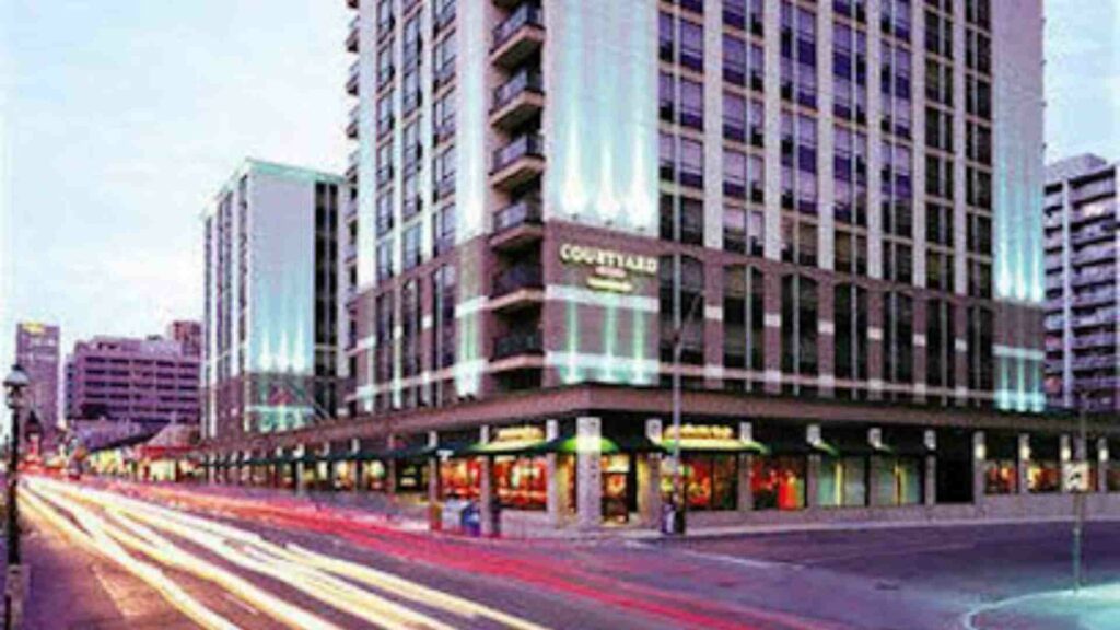 Courtyard by Marriott Toronto Downtown